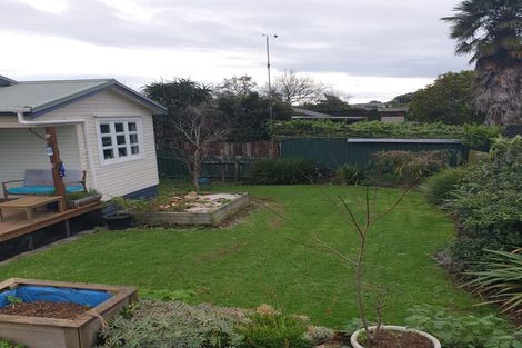 Photo of property in 1a Campbell Street, Waiuku, 2123