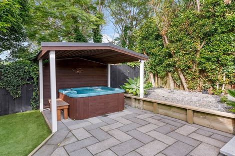 Photo of property in 47 Felgrove Street, Glendene, Auckland, 0602