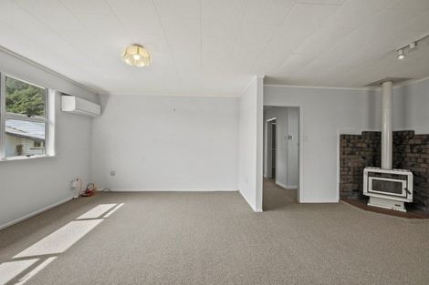 Photo of property in 209 Kuranui Street, Thames, 3500