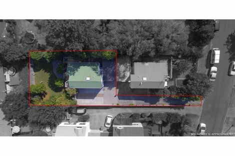 Photo of property in 2/2 Ceramco Place, Torbay, Auckland, 0630