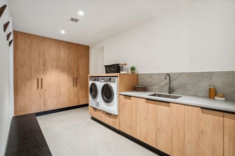 Photo of property in 27 Rubus Street, Wanaka, 9382