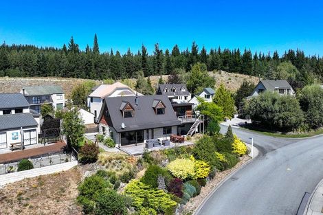 Photo of property in 4 Hamilton Drive, Lake Tekapo, 7999