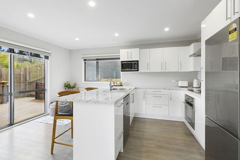 Photo of property in 17a Gloucester Street, Cannons Creek, Porirua, 5024