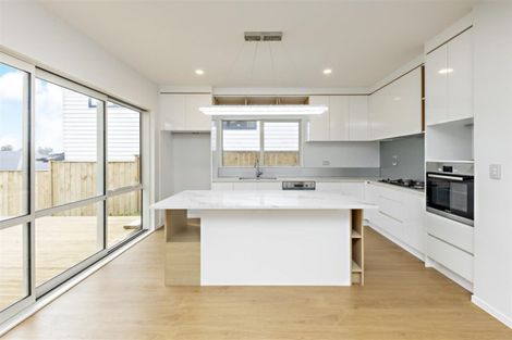 Photo of property in 37 Tinaku Road, Flat Bush, Auckland, 2019