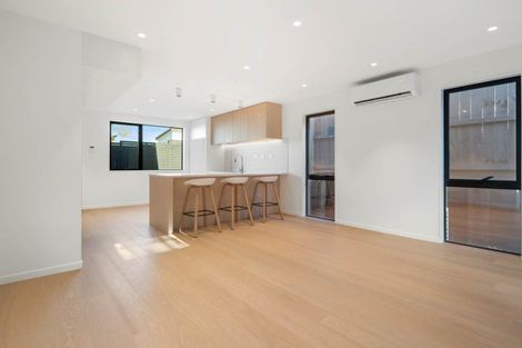 Photo of property in 9f O'donn Avenue, Beach Haven, Auckland, 0626