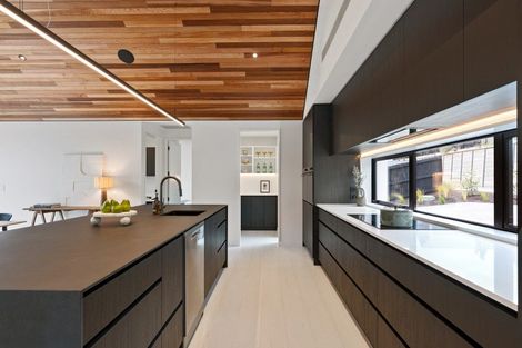 Photo of property in 10 Flowers Lane, Cracroft, Christchurch, 8022