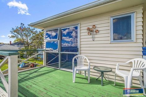 Photo of property in 11 Robert Burke Place, Henderson, Auckland, 0612