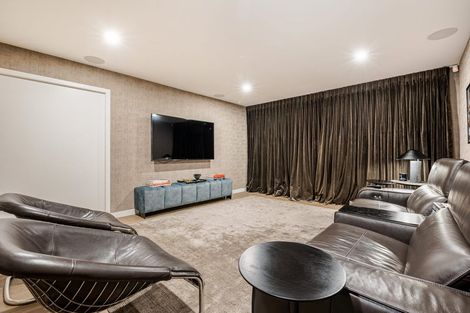 Photo of property in 10 York Terrace, Riverhead, 0820