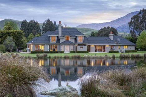 Photo of property in 1/130 Domain Road, Speargrass Flat, Queenstown, 9371