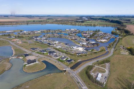 Photo of property in 8 Village Green Drive, Huntingdon, 7774