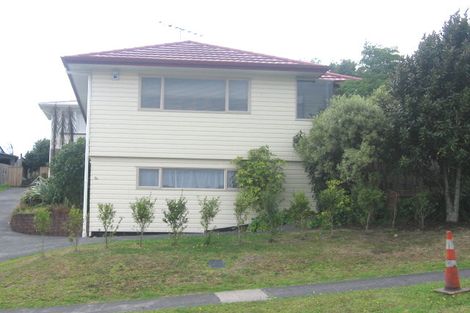 Photo of property in 2/9 Peach Road, Glenfield, Auckland, 0629