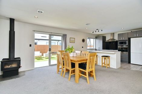 Photo of property in 3 Catchpole Place, Woodend, 7610