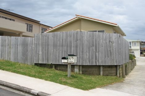Photo of property in 1/5 Winifred Avenue, Bayview, Auckland, 0629