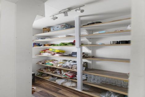 Photo of property in 82 Barrett Street, Westown, New Plymouth, 4310