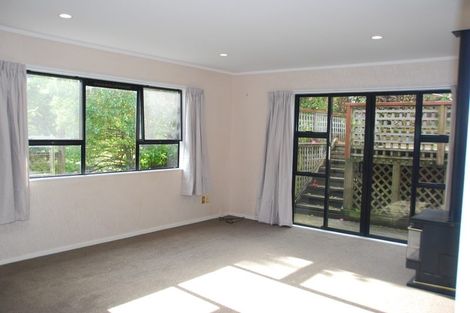 Photo of property in 33 Ironside Road, Johnsonville, Wellington, 6037