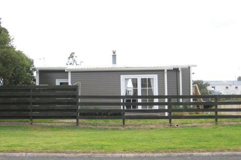 Photo of property in 225 Cook Drive, Whitianga, 3510