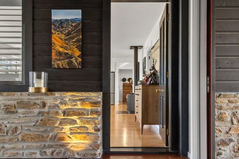 Photo of property in 8 Little Oak Common, Wanaka, 9305