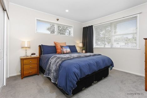 Photo of property in 45 Castleford Street, Green Bay, Auckland, 0604