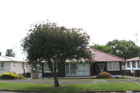 Photo of property in 17 Whittle Place, New Windsor, Auckland, 0600