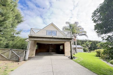 Photo of property in 30 Foster Road, Kumeu, 0891