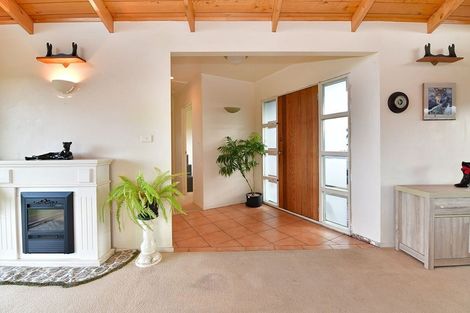 Photo of property in 100 South Head Road, South Head, Helensville, 0874