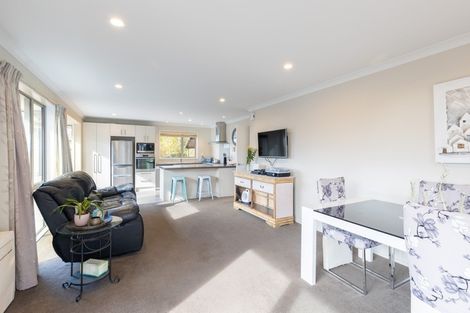 Photo of property in 410 Bower Avenue, Parklands, Christchurch, 8083