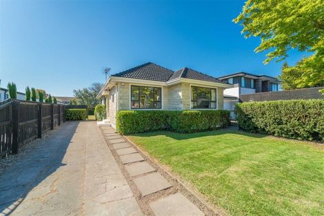 Photo of property in 77 Wai-iti Terrace, Bryndwr, Christchurch, 8052