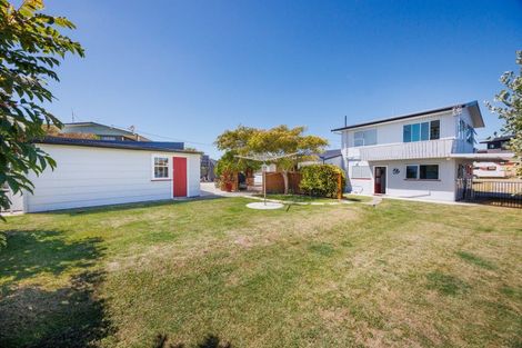 Photo of property in 35 Shortt Street, Foxton Beach, Foxton, 4815