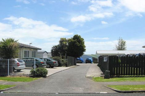 Photo of property in 62a Maplesden Drive, Clendon Park, Auckland, 2103