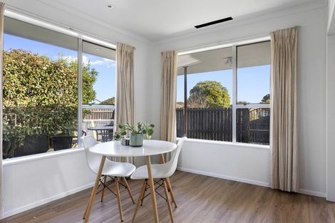 Photo of property in 1/4 Queenspark Drive, Parklands, Christchurch, 8083