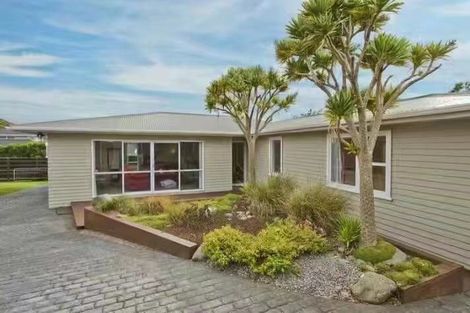 Photo of property in 310 Maungaraki Road, Maungaraki, Lower Hutt, 5010