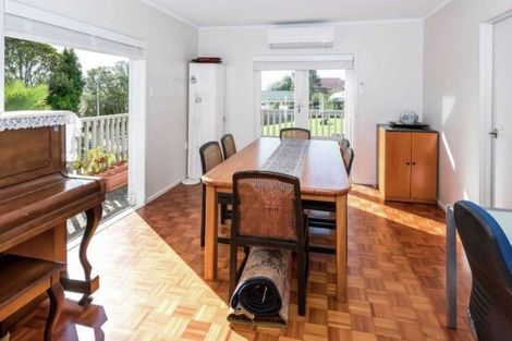 Photo of property in 8 Evelyn Road, Cockle Bay, Auckland, 2014