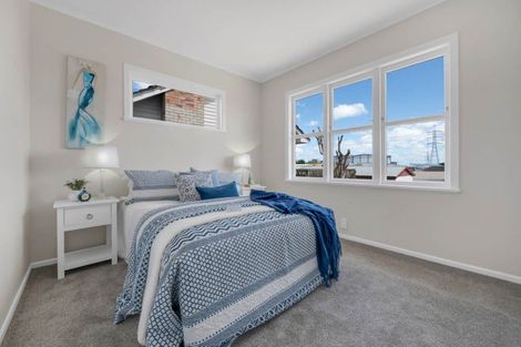 Photo of property in 27 Takanini Road, Takanini, 2112