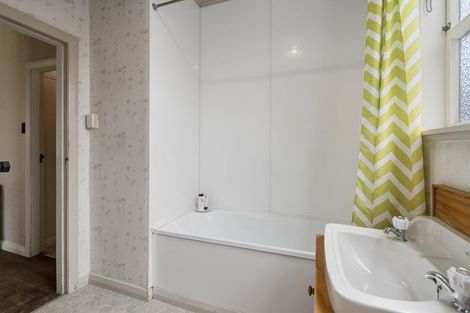 Photo of property in 4 Nathan Place, West End, Palmerston North, 4412