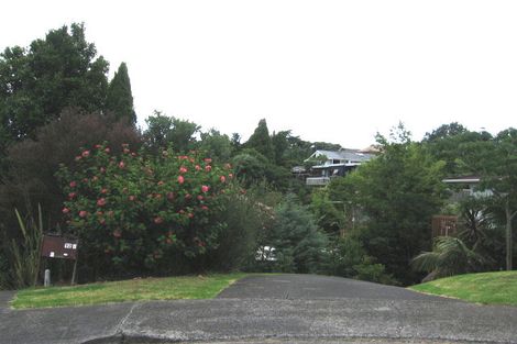 Photo of property in 2/12 Lynngate Place, Hillcrest, Auckland, 0627