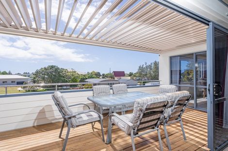 Photo of property in 1 Centreway, Pauanui, Hikuai, 3579