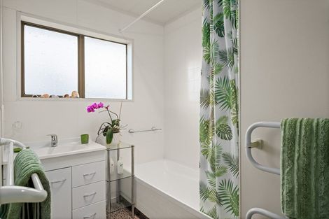 Photo of property in 1212a Papamoa Beach Road, Papamoa Beach, Papamoa, 3118