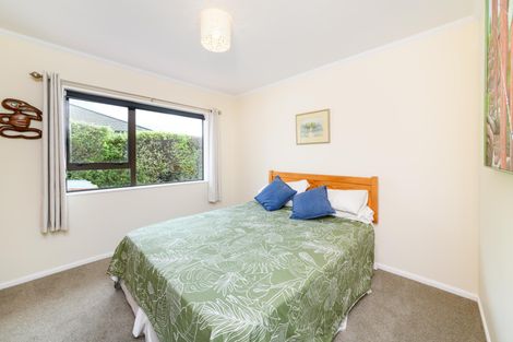 Photo of property in 11 Greenwood Place, Fitzherbert, Palmerston North, 4410