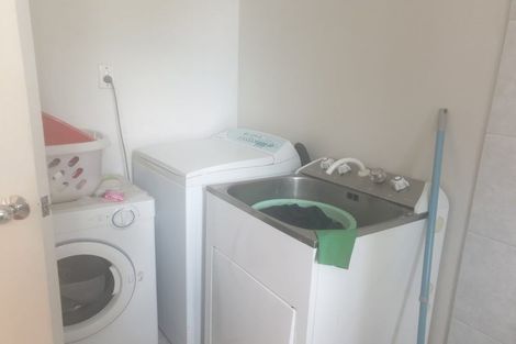 Photo of property in 3/221 Mount Smart Road, Onehunga, Auckland, 1061