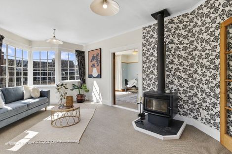 Photo of property in 28 Argyle Street, Mornington, Dunedin, 9011