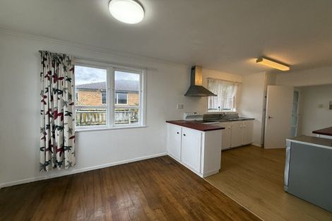 Photo of property in 39 Vera Road, Te Atatu South, Auckland, 0610