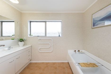 Photo of property in 80 John F Kennedy Drive, Milson, Palmerston North, 4414