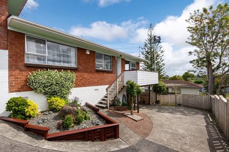 Photo of property in 2/24 Bayview Road, Bayview, Auckland, 0629