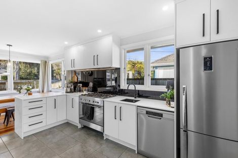 Photo of property in 12 Moeraki Road, Maoribank, Upper Hutt, 5018