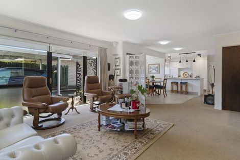 Photo of property in 317b Devonport Road, Tauranga, 3110