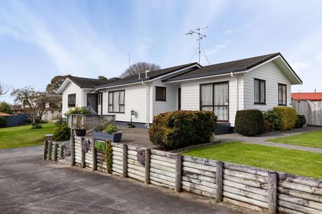 Photo of property in 43 Lansdowne Crescent, Glenview, Hamilton, 3206