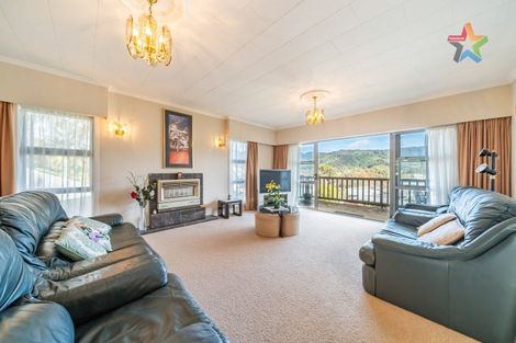 Photo of property in 18 Mimihau Grove, Wainuiomata, Lower Hutt, 5014