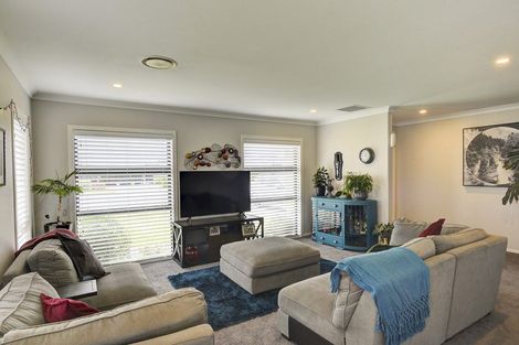 Photo of property in 19 Feist Street, Carterton, 5713