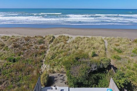 Photo of property in 117 Blue Pacific Parade, Riversdale Beach, Masterton, 5872