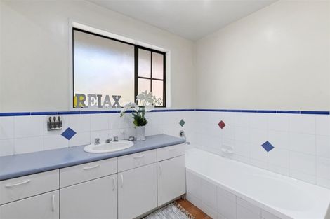 Photo of property in 274 Memorial Avenue, Burnside, Christchurch, 8053